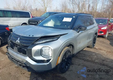 2024 Mitsubishi Outlander Sel 2.5 S-Awc/Sel Black Edition S-Awc/Sel Platinum Edition S-Awc z USA, uszkodzony, nr VIN JA4J4WA81RZ068875